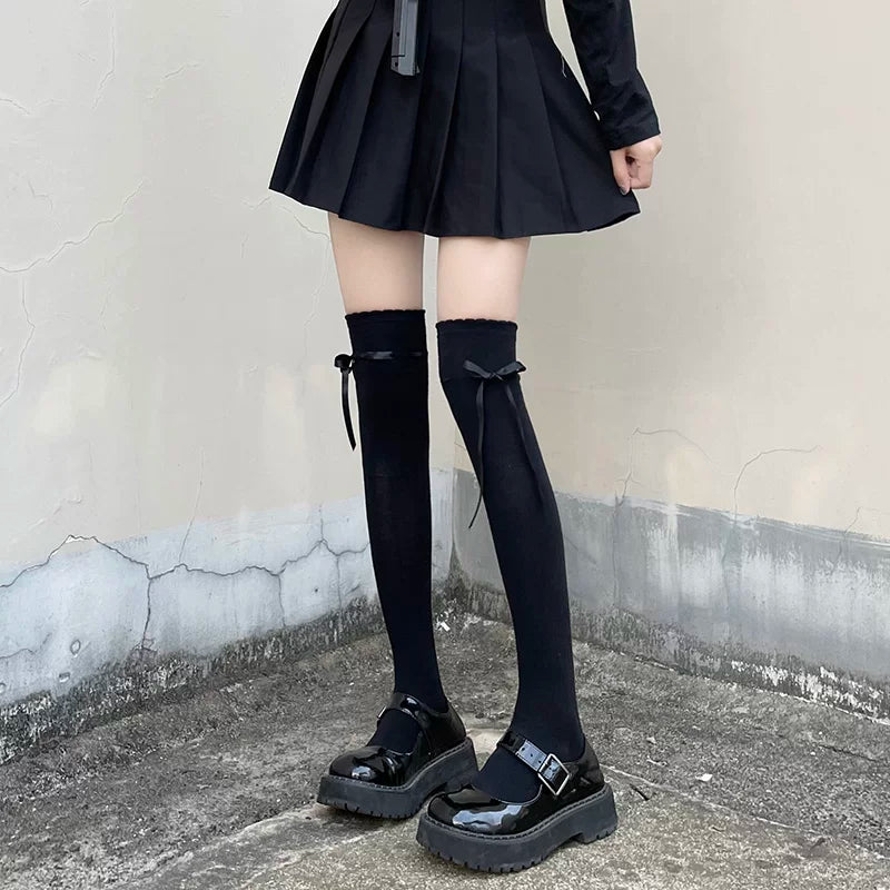 Floral Milk Cat - Ribbon Tie - Over-knee socks with side bows and long ties
