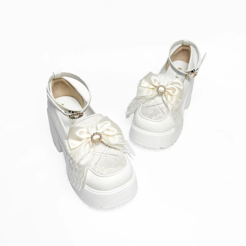Witch's Night - Daily Lolita - Lolita heels shoes with a bow, lace trim, and heart-shaped pearl details