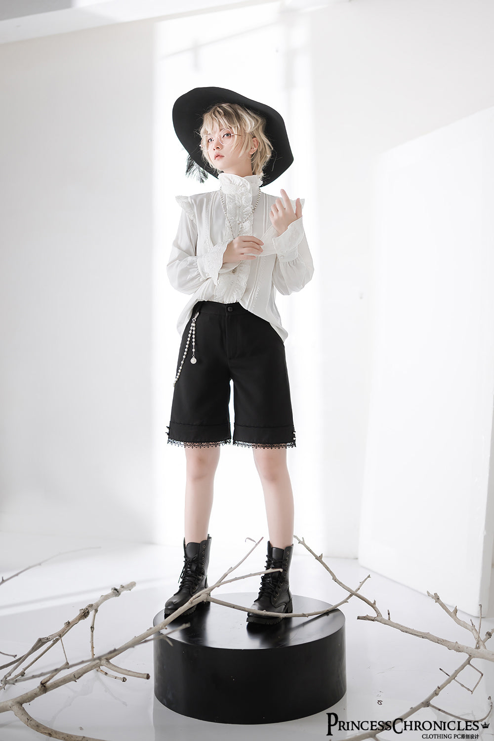 Princess Chronicles - Elegant Lolita Pearl Waist Chain - Hand Accessory