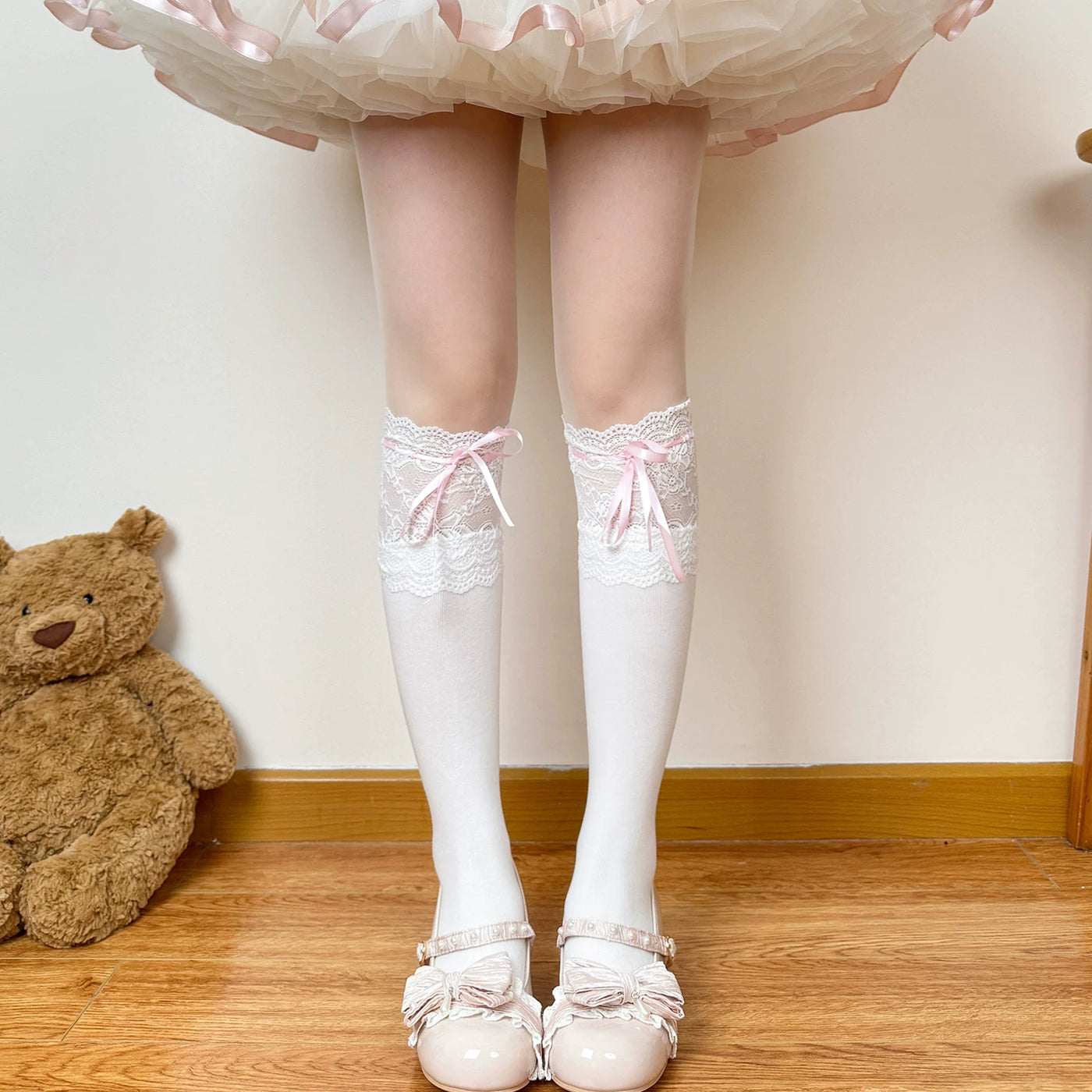Chubby Bear Tales - Showa Doll - Lace-Trimmed Socks with Ribbon Ties