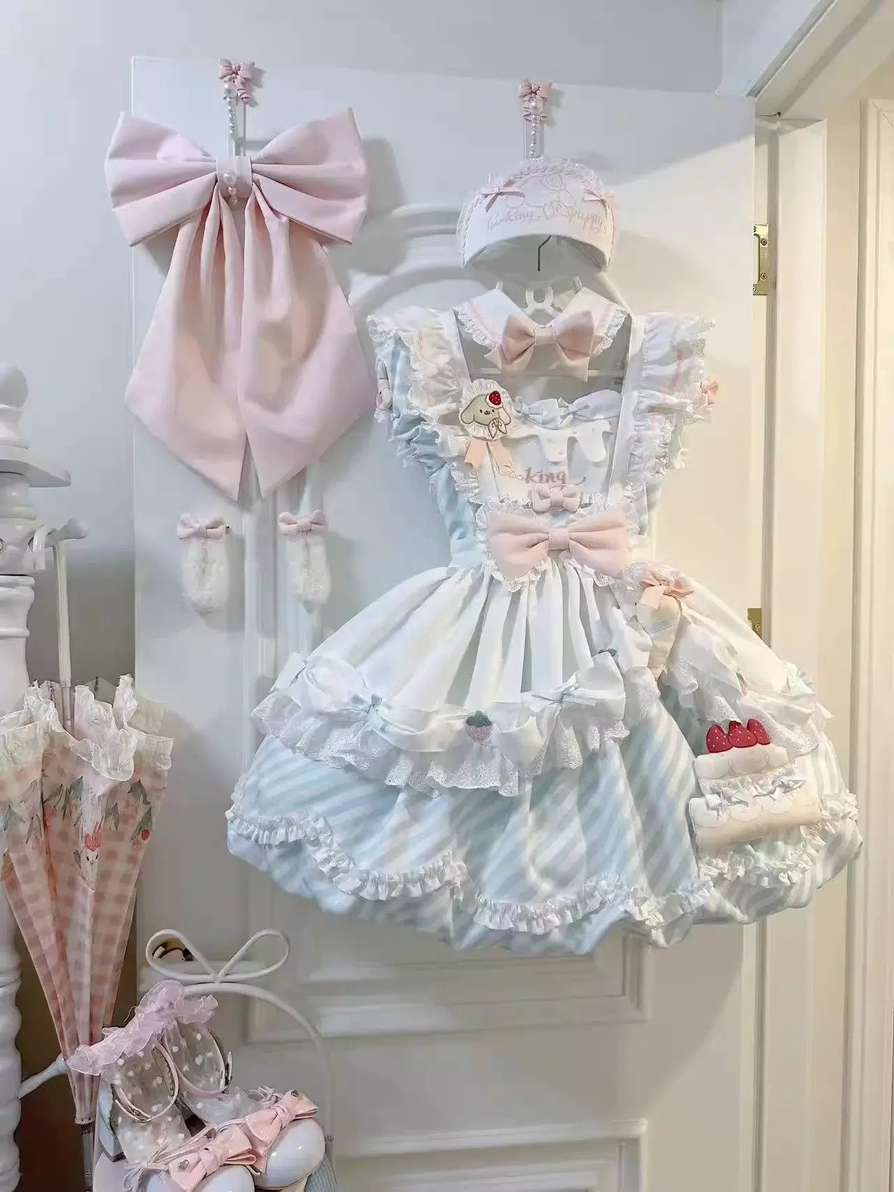 Salted Cream - Puppy Pastry Chef - Lolita Dress with Puppy Appliqué