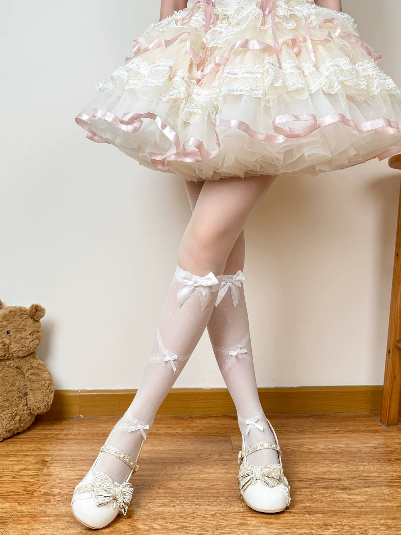 Chubby Bear Tales - Love Letter Ballet - Mid-Calf Socks with Lace and Bow Details