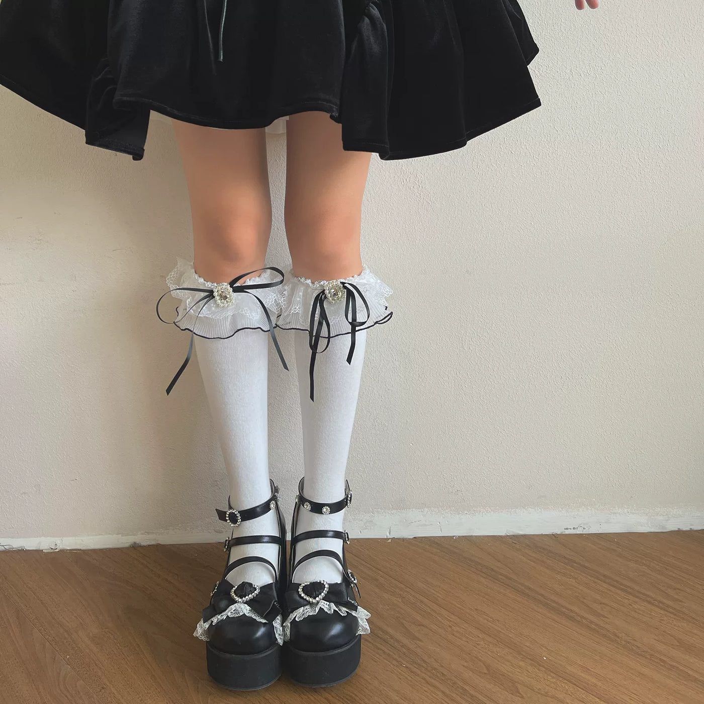Black French romantic lace bow mid-calf Lolita sock