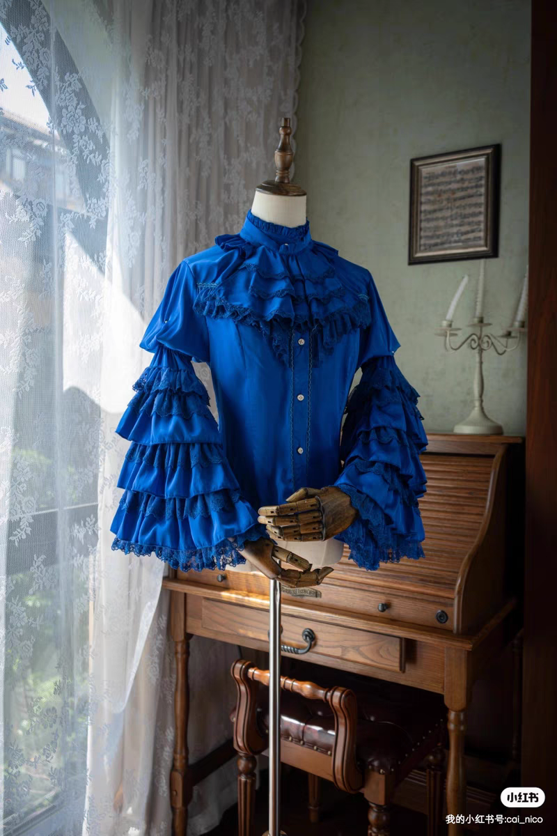 The spot will be shipped within three days. The dark night Ji sleeve is gorgeous, and the spot page is inside.