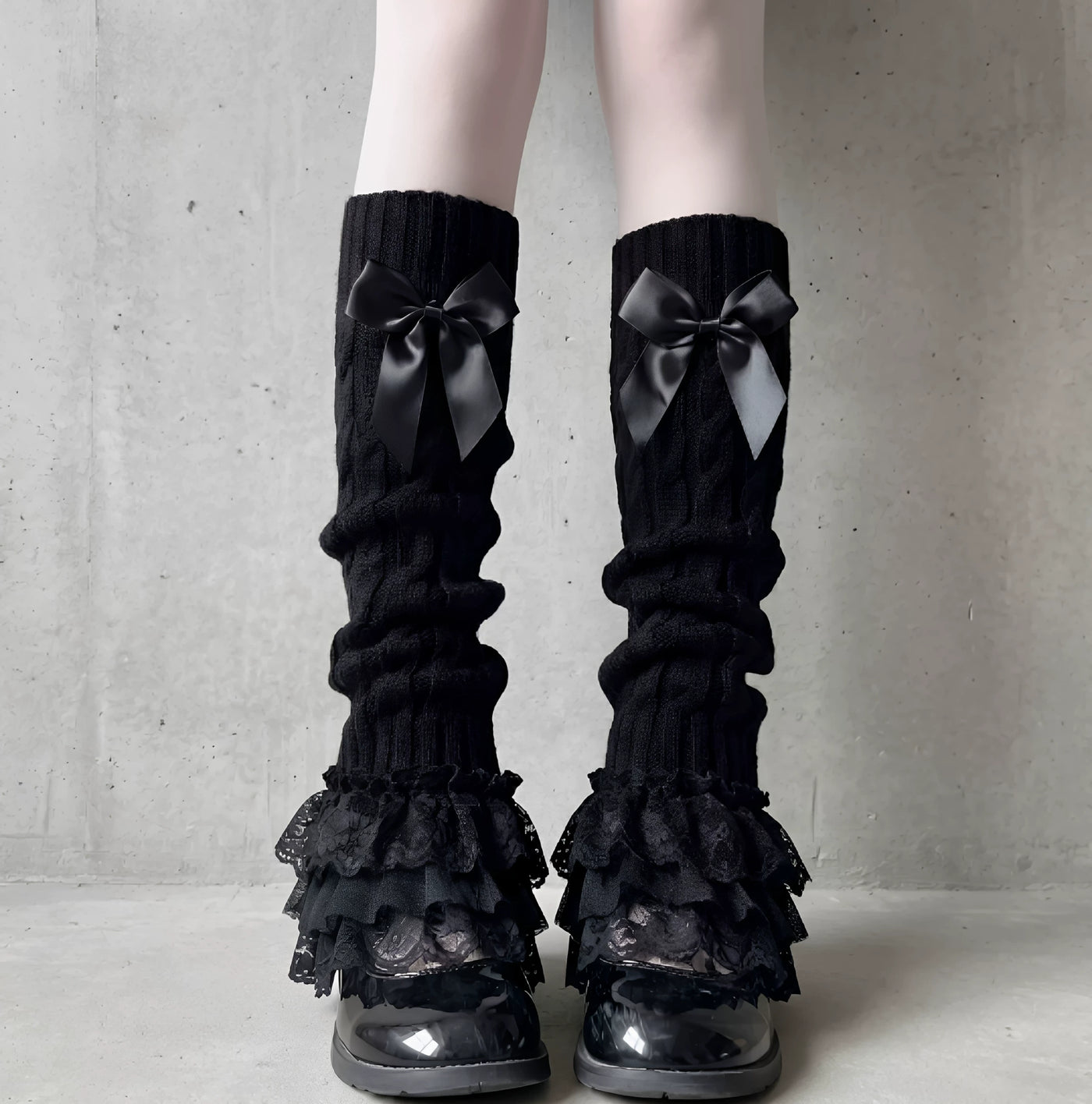 Fantasy Doll - Y2K Bow Knit - Leg Warmers with Bows and Lace Trim
