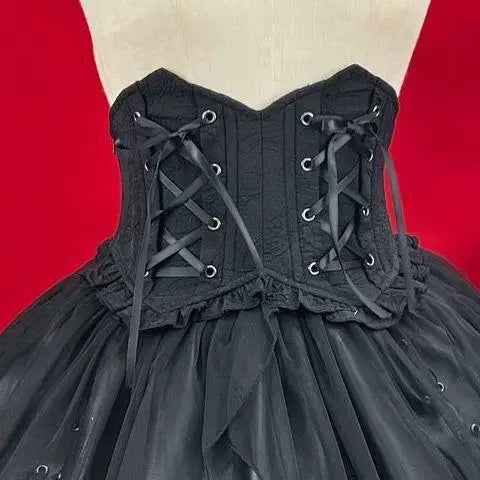 Sweetheart Dream Machine - Vintage Court Gothic - Hime-Sleeve Blouse with a Ruffled Bib