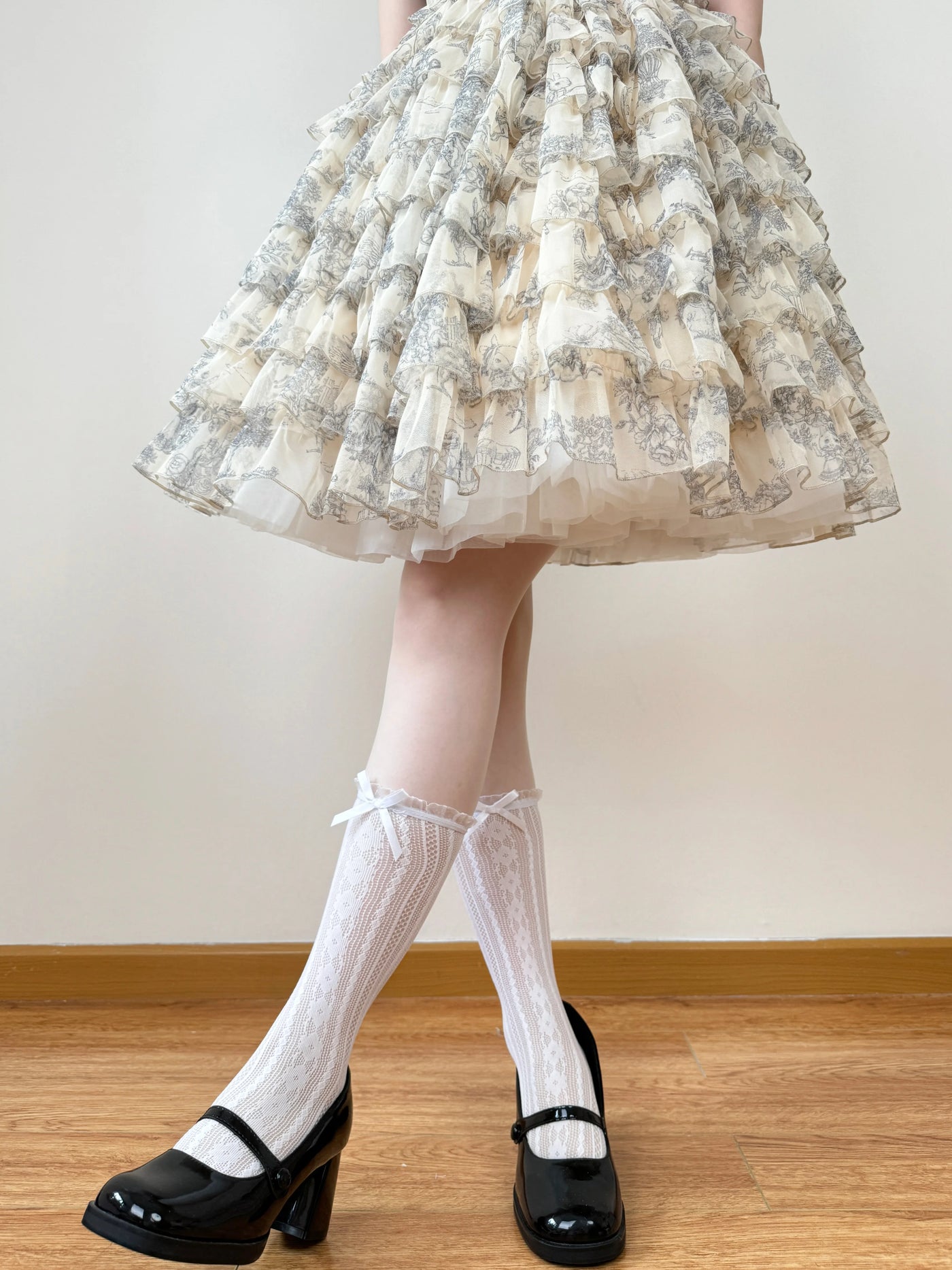 Chubby Bear Tales - Alice - Openwork Lace Mid-Calf Socks with Bow Cuffs