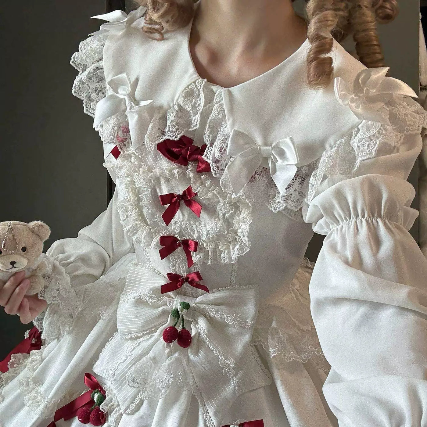 Sweetheart Dream Machine - Little Milk Candy - Milky white long-sleeve blouse with lace ties and bows