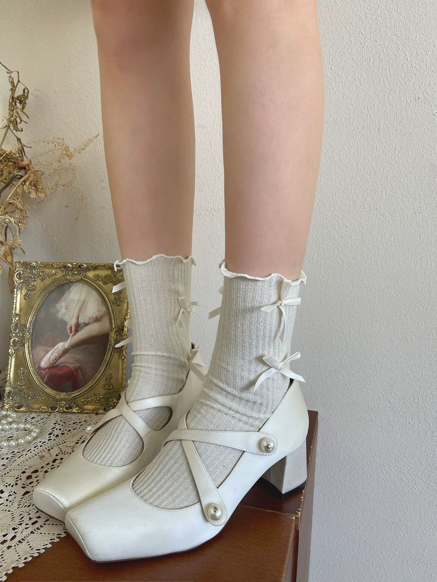 Sock Noble - Metallic Rib - Wool scrunched mid-calf socks with bow details.