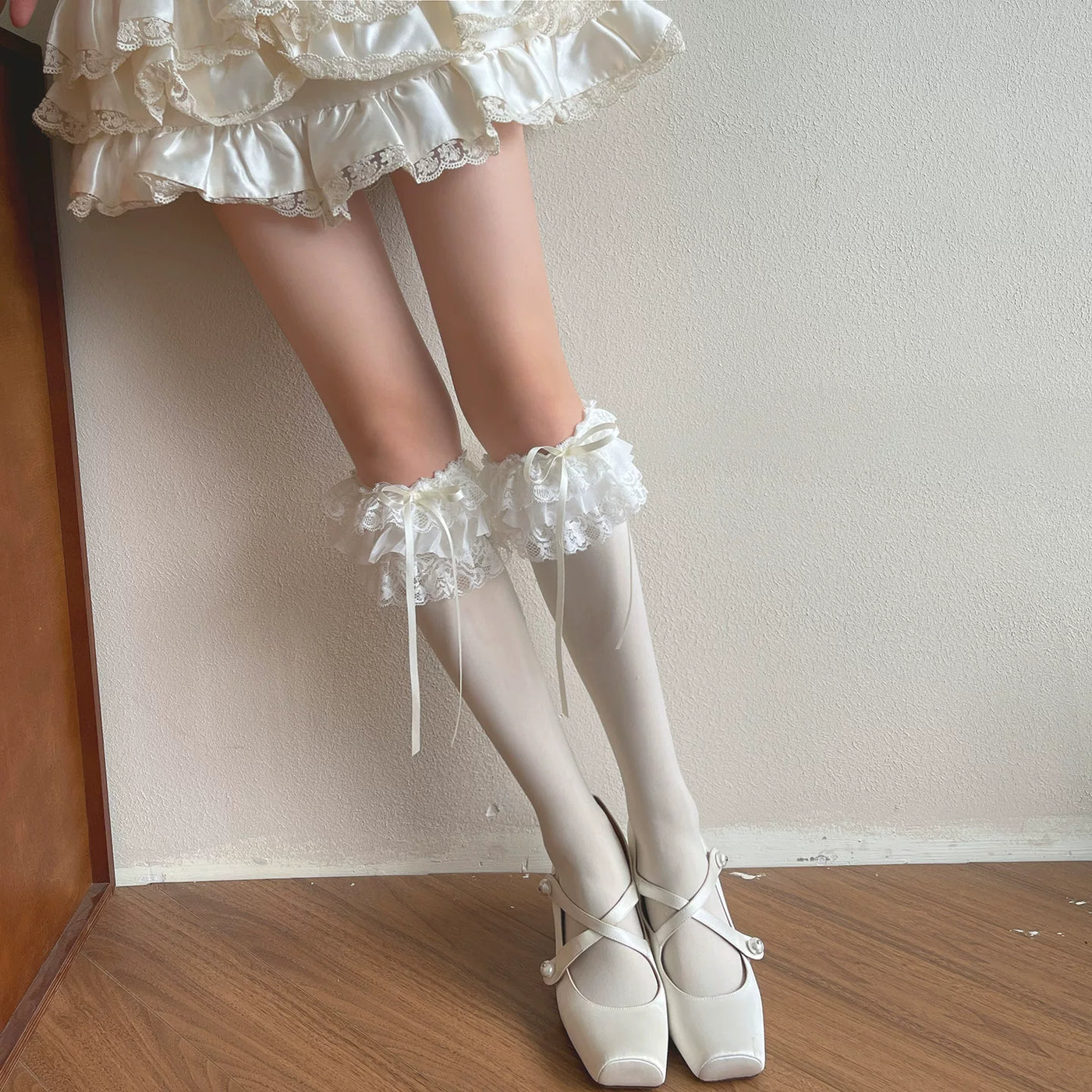 Sock Noble - Layered Lace - Socks with layered lace ruffles and bow ties
