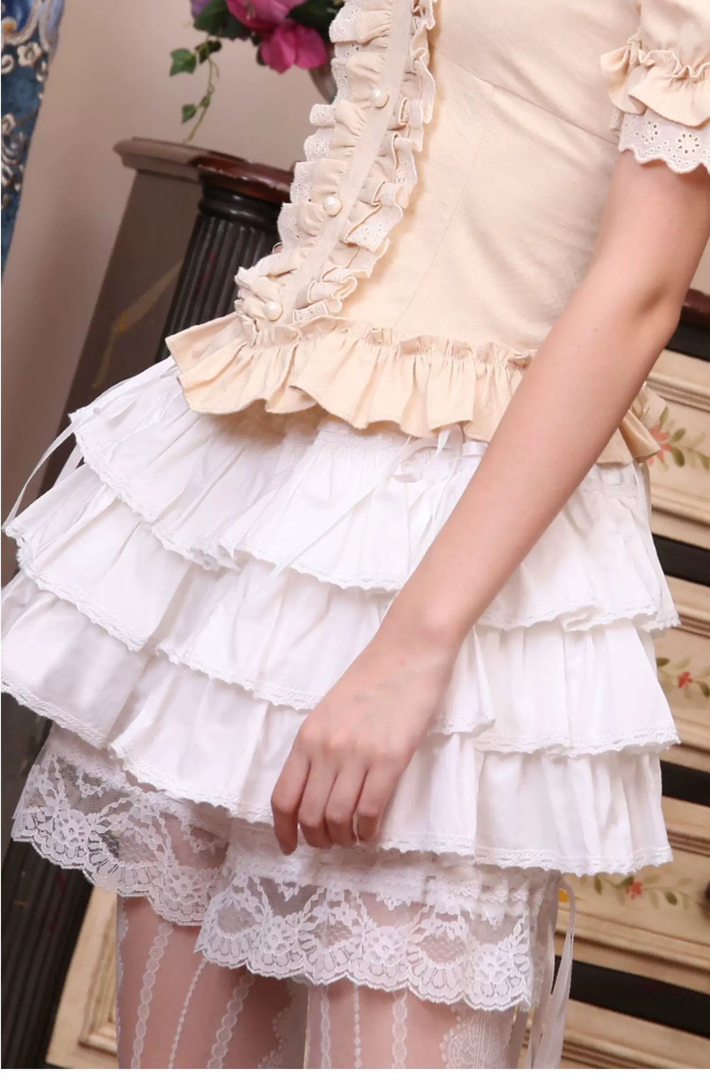 LACE GARDEN - White Rose - Milky-White Layered Skirt with Pumpkin Shorts
