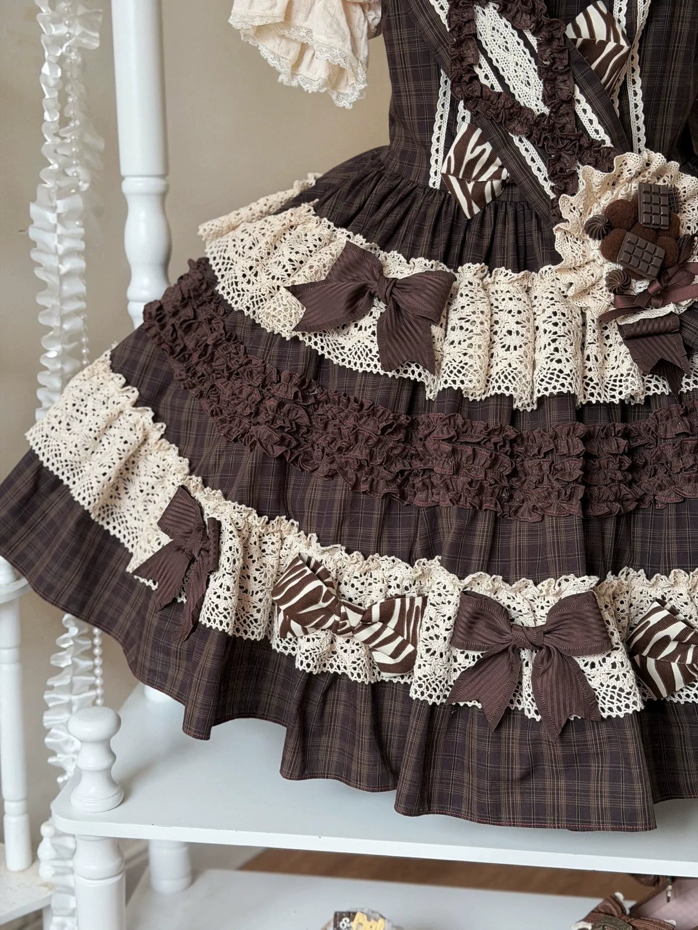 Eye Of White Crow - Chocolate Plaid - Kawaii Lolita JSK dress with layered ruffles - product detail 6