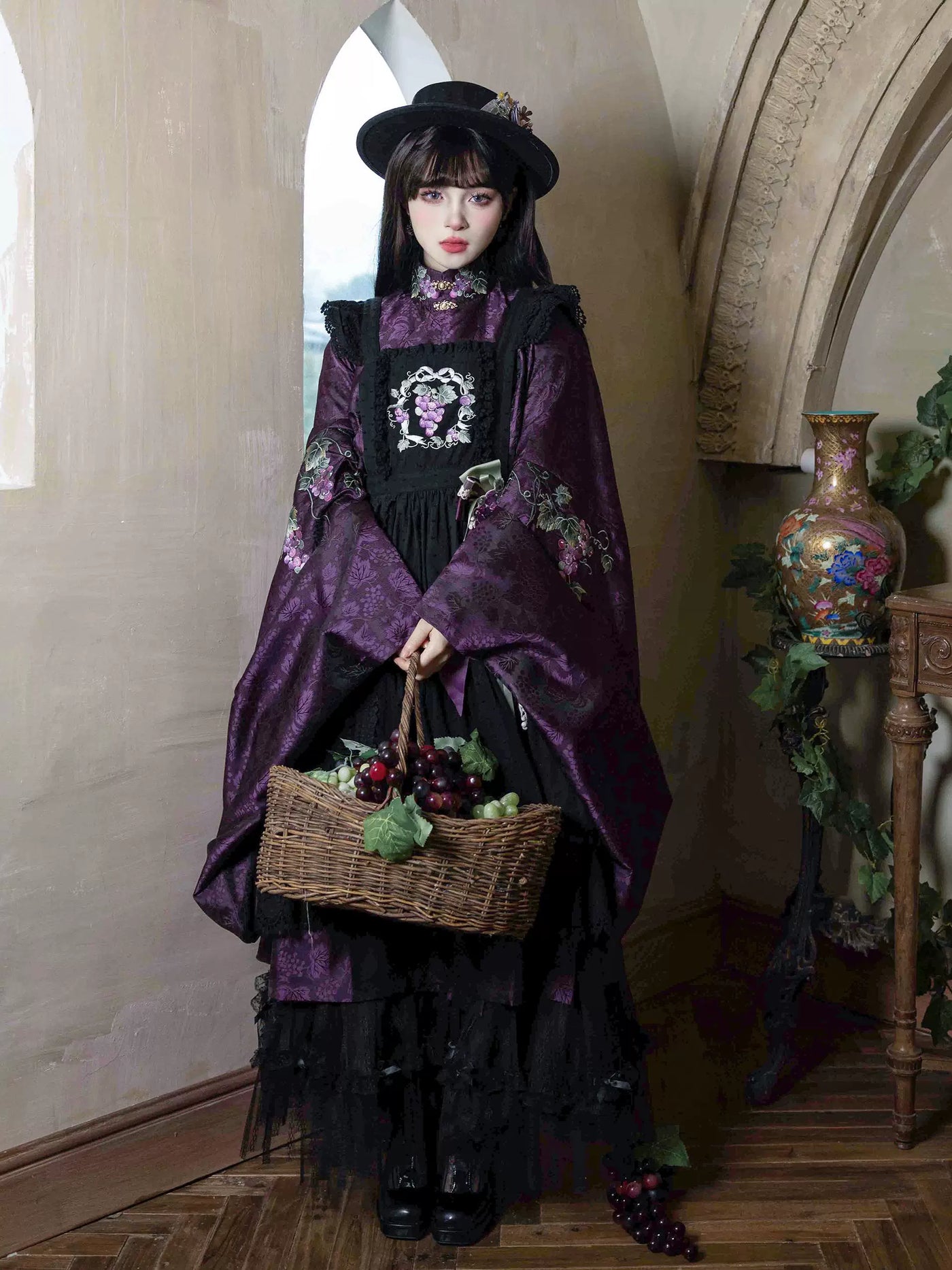 Suhua Yipai - Vineyard Lace - Convertible Overskirt & Petticoat - detail view 1