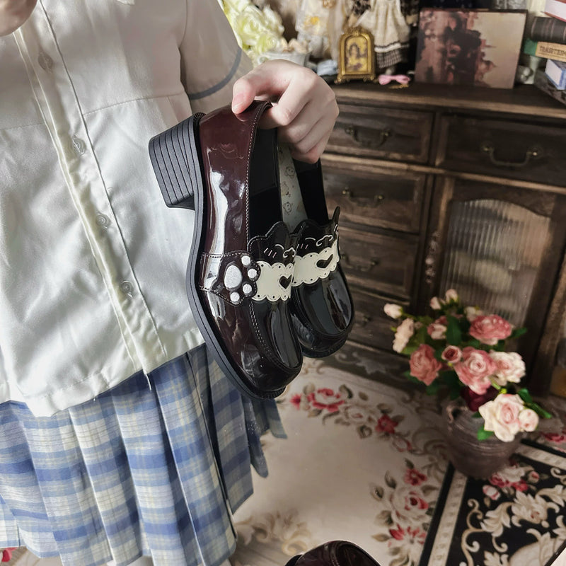 Kitten Toast – Cat Paw Lace – Embroidered Academy Loafers — product photo 4