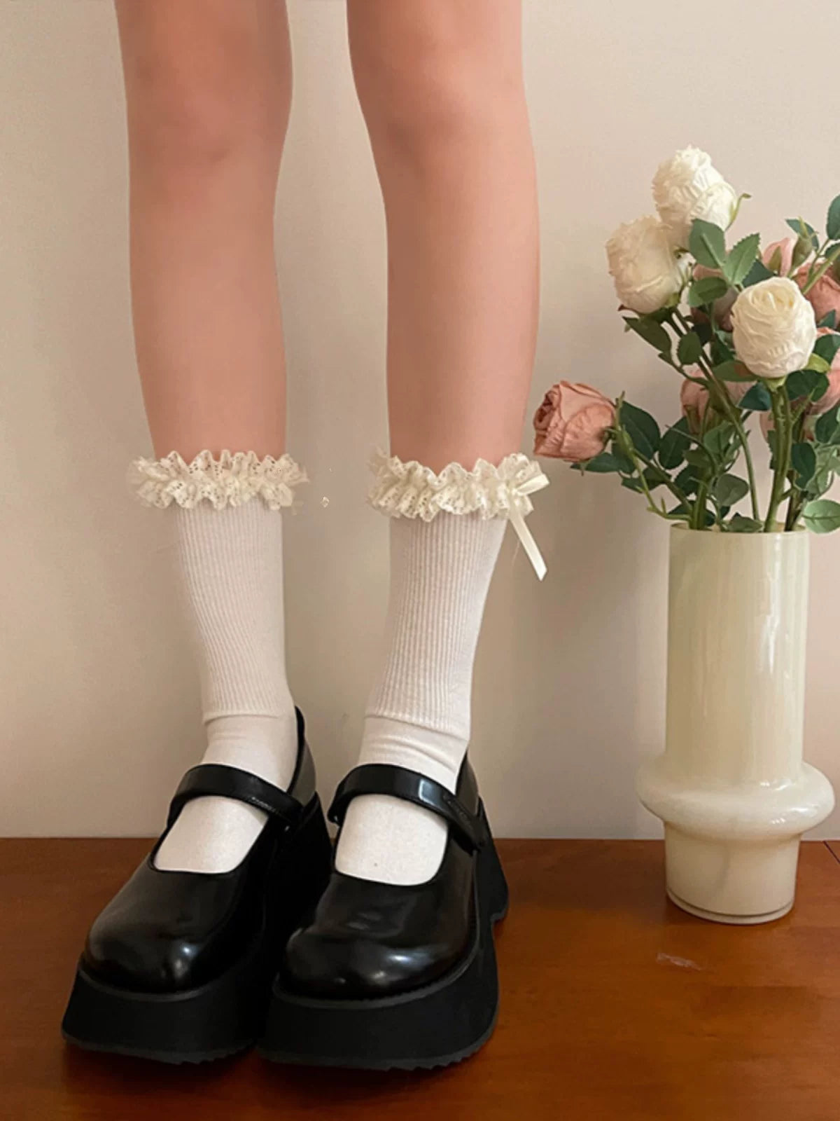 Sock Noble - Ruffle Bow - Scrunched Mid-Calf Socks with Ruffled Lace Cuffs