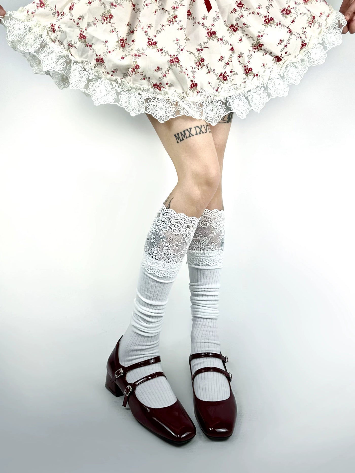 White Socks - Lace-Top Slouch - Over-the-knee socks with lace trim and ribbed slouching