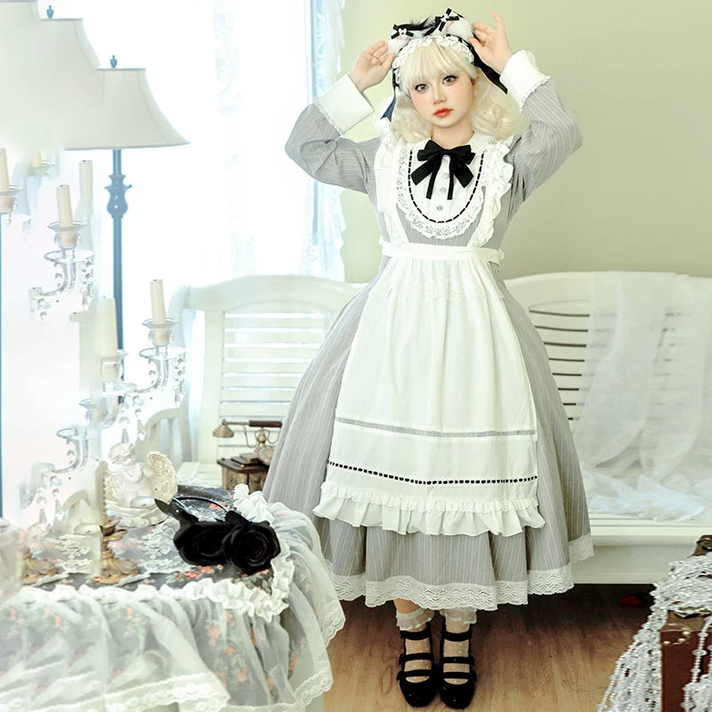 Moon Lily - Black Cat Butler 2.0 - Black-and-White Maid Lolita Dress with Lace Bib – detail view 5
