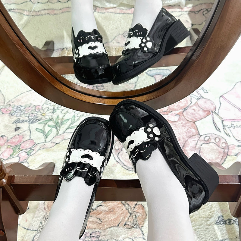 Kitten Toast – Cat Paw Lace – Embroidered Academy Loafers in Black - 4.5 cm Heel — product photo 9