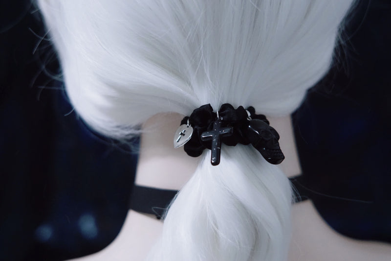 Strange Sugar - Gothic Lolita Black Hardware Skull - Spider Hairband Headwear