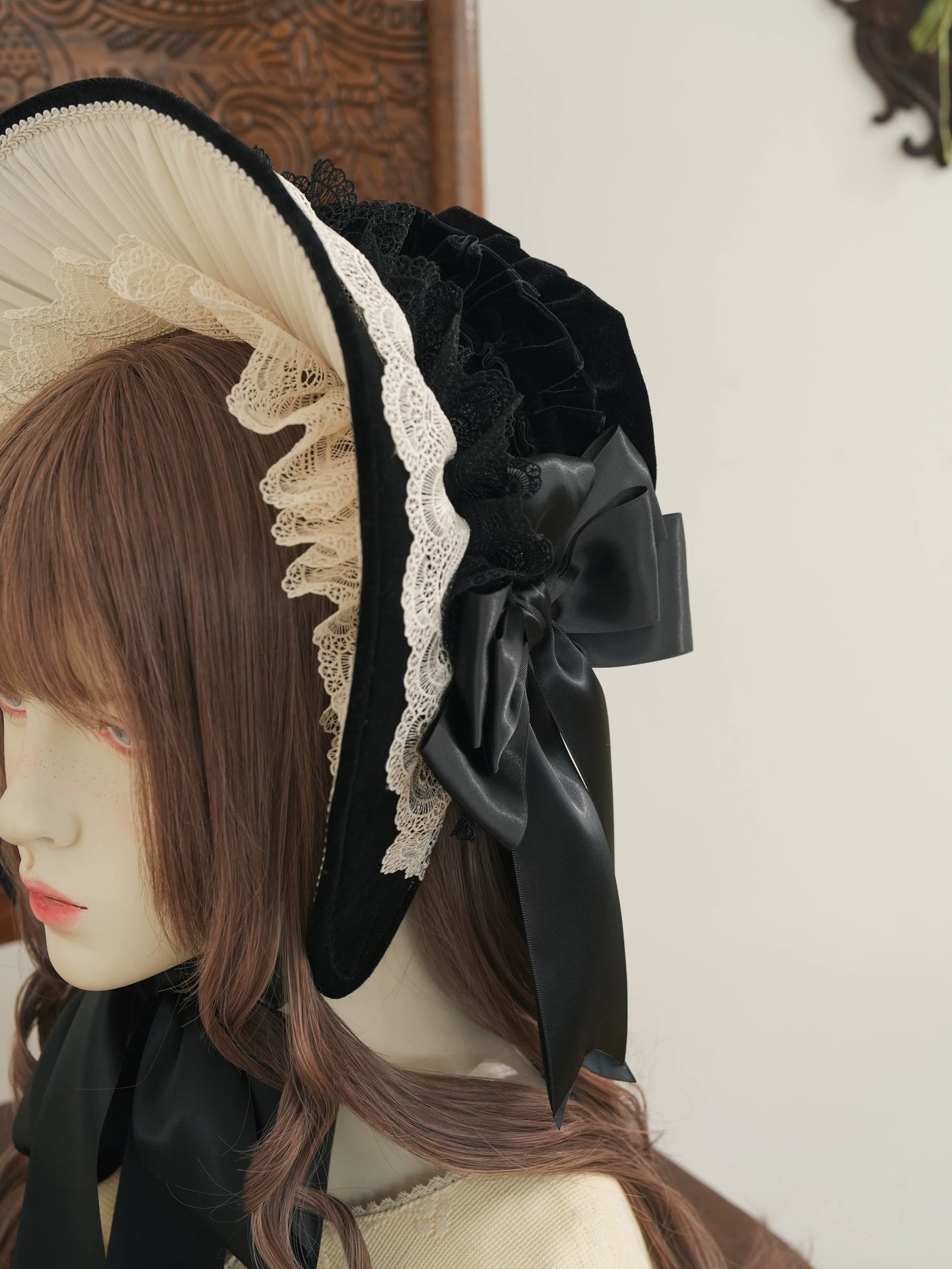 Star Box - ChevalDoll - Velvet Bonnet with Lace Trim