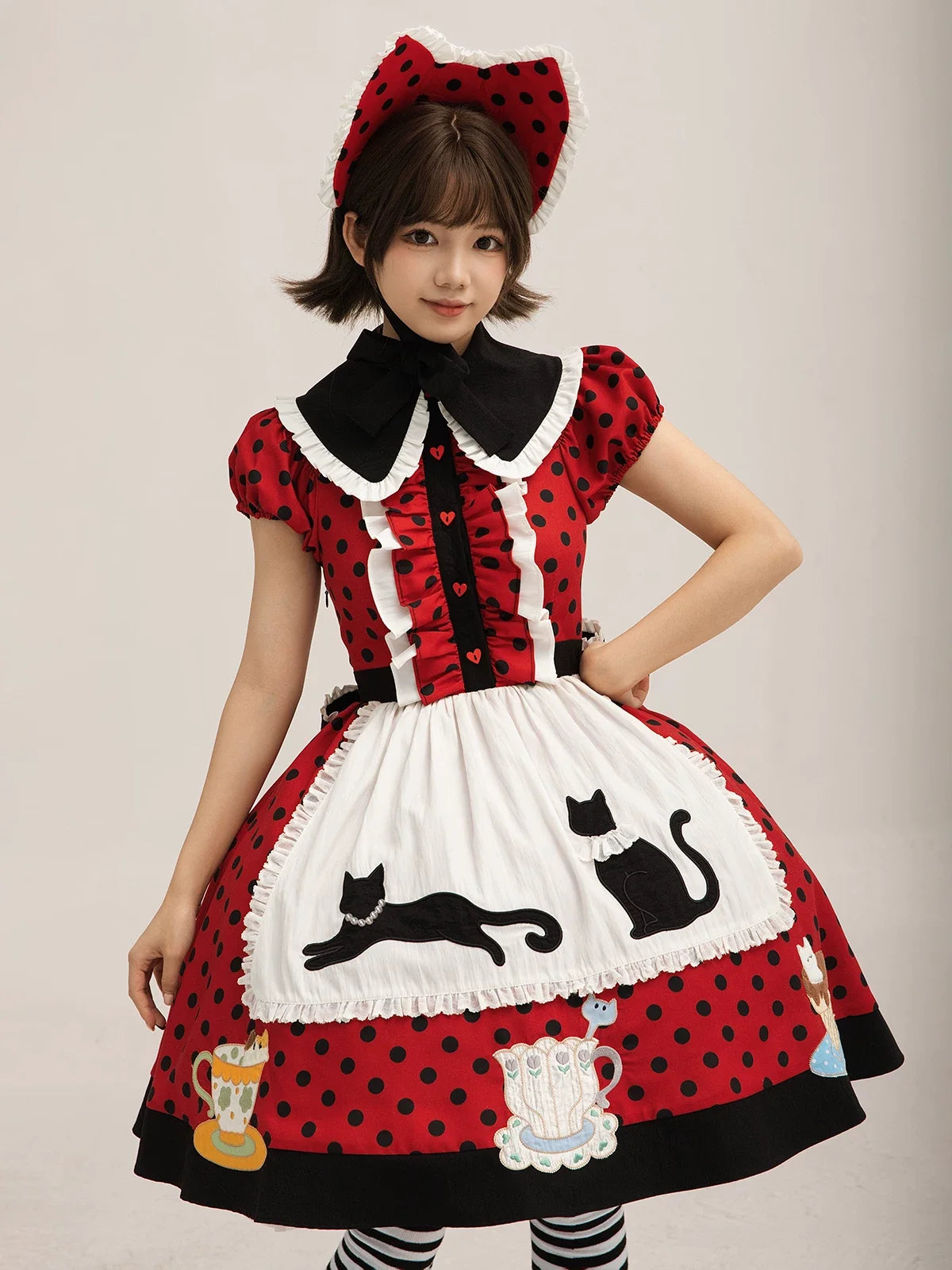 Piggy Bun - Teacup Meow - Old School Lolita cat-ear hat, paw gloves and black cat apron options with polka dots - product detail 4