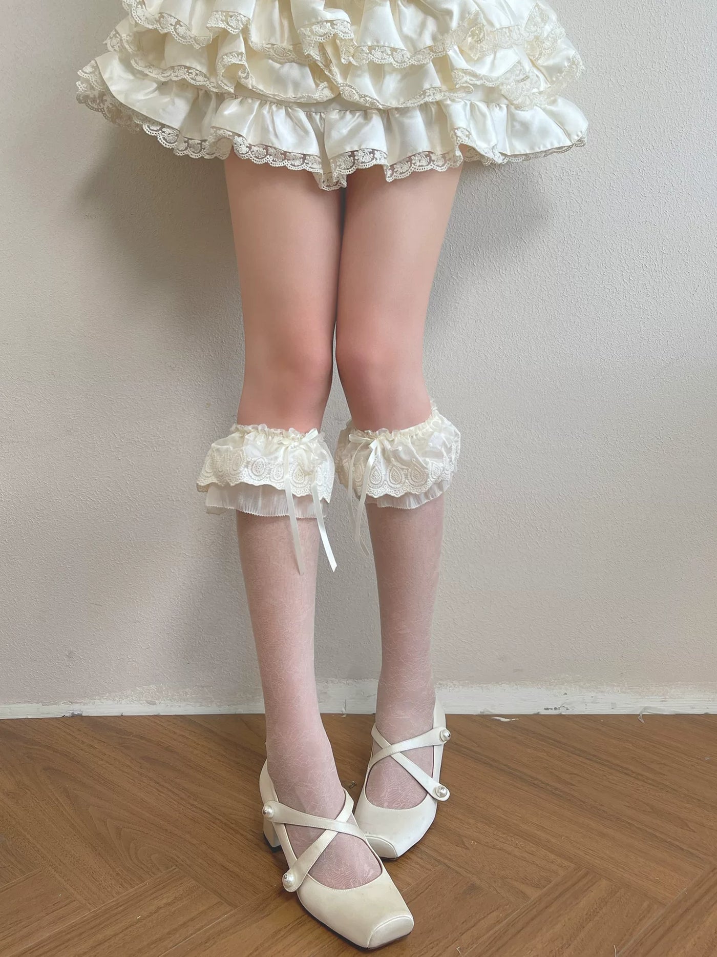 Sock Noble - Embroidered Bow - White Mid-Calf Socks with Double-Layer Lace Cuffs