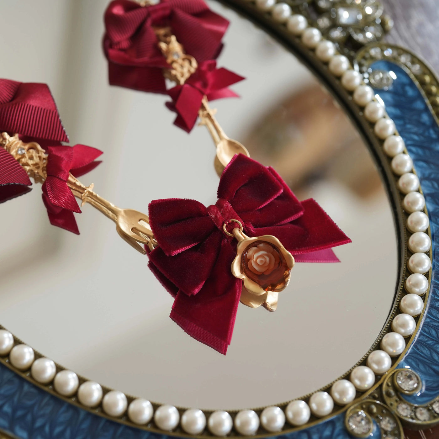 Star Box - Drink Me! - Bow and Flower Pendant Necklace