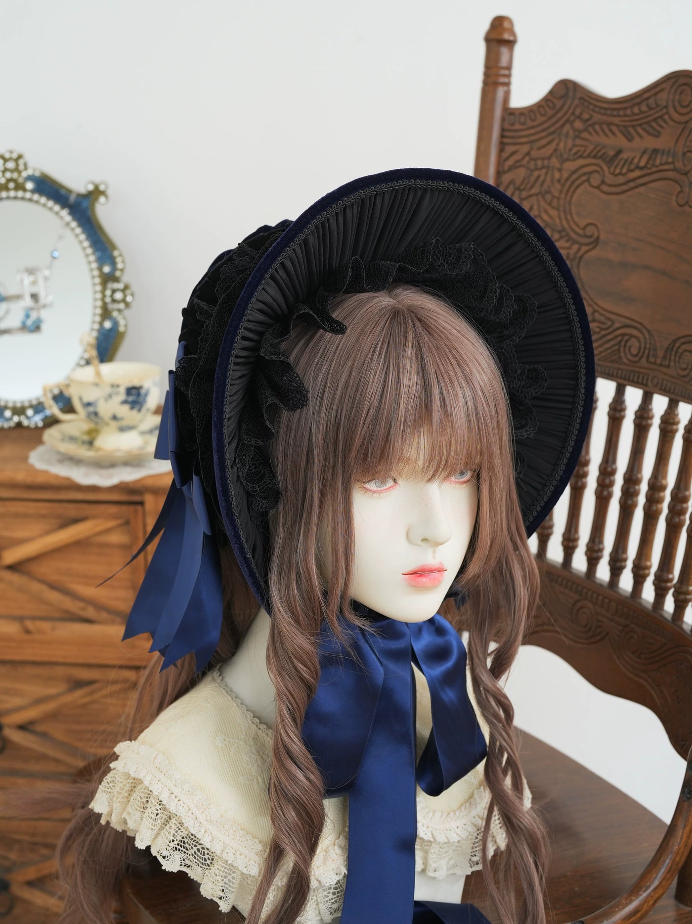 Star Box - ChevalDoll - Velvet Bonnet with Lace Trim