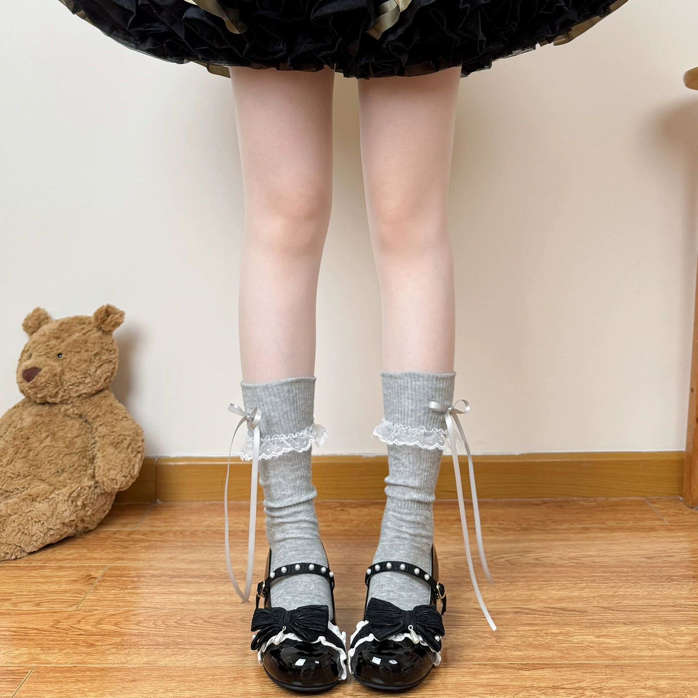 Chubby Bear Tales - Cream Ballet - Thin Scrunch Socks with Ribbon Bows