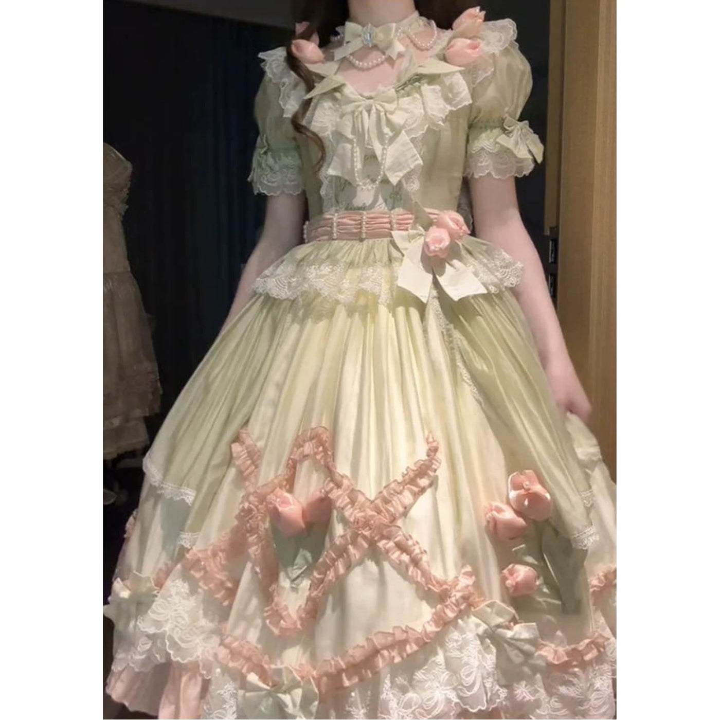 Creamy - Pink Rose Garden - Green-and-Pink Classic Lolita Dress with Lace Trim