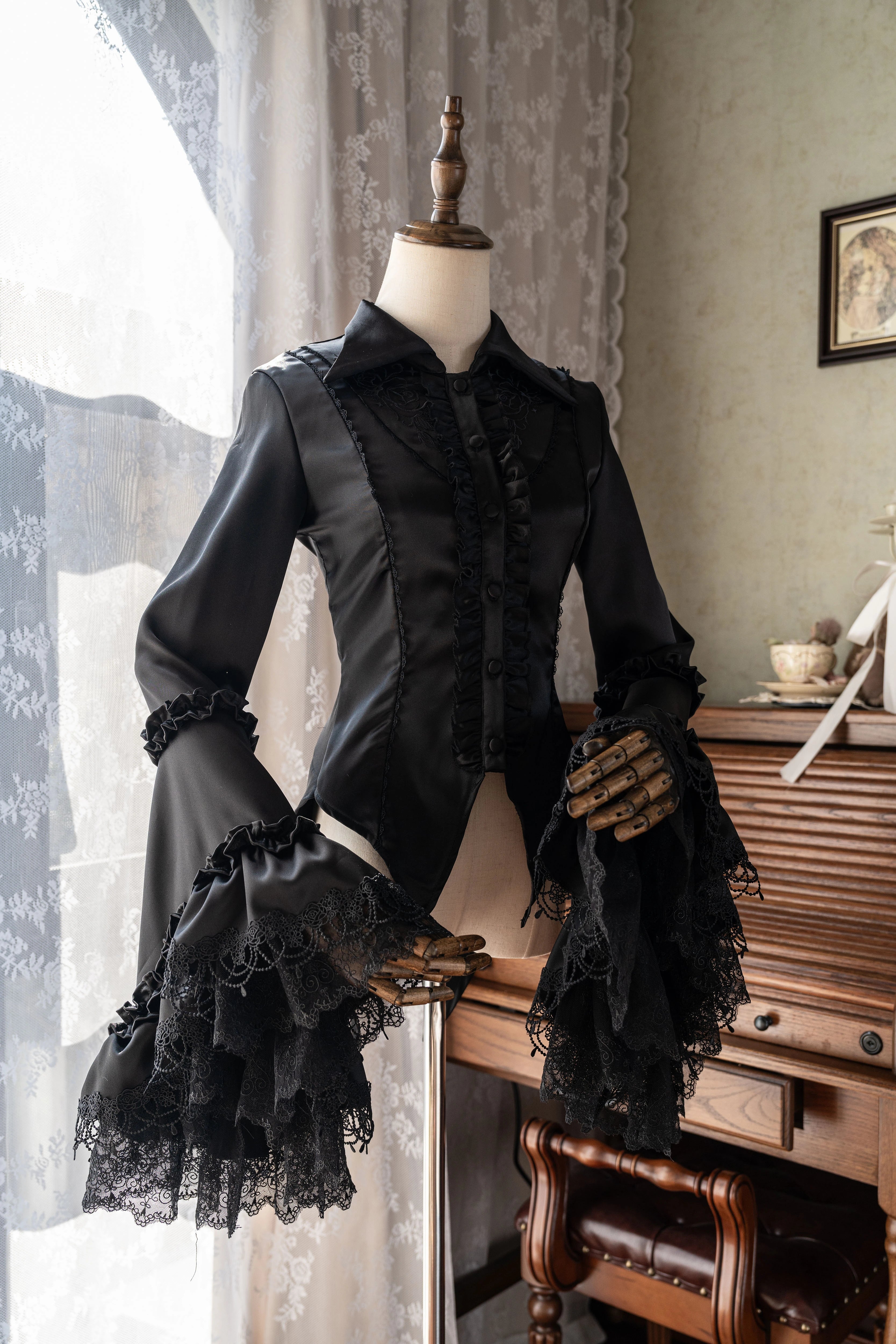 Spot page Unfinished words Embroidery with acorn Lolita Gothic Sleeve Lace page