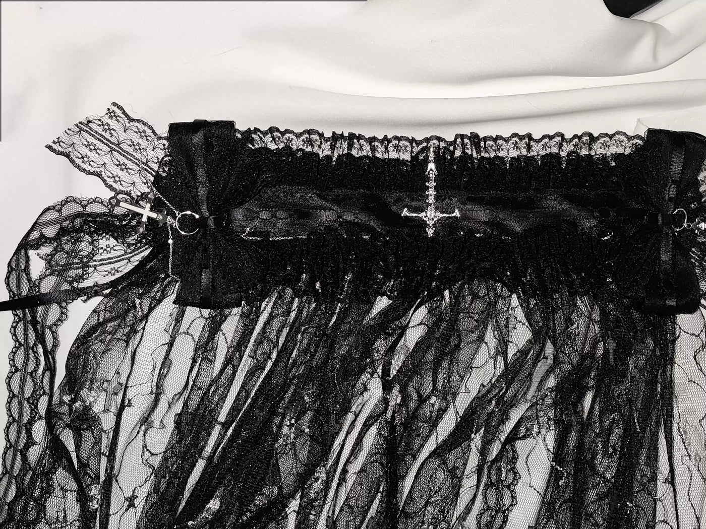 Dokisuru - Dark Cross - Headband, Hair Clip and Veil Selection with Layered Lace