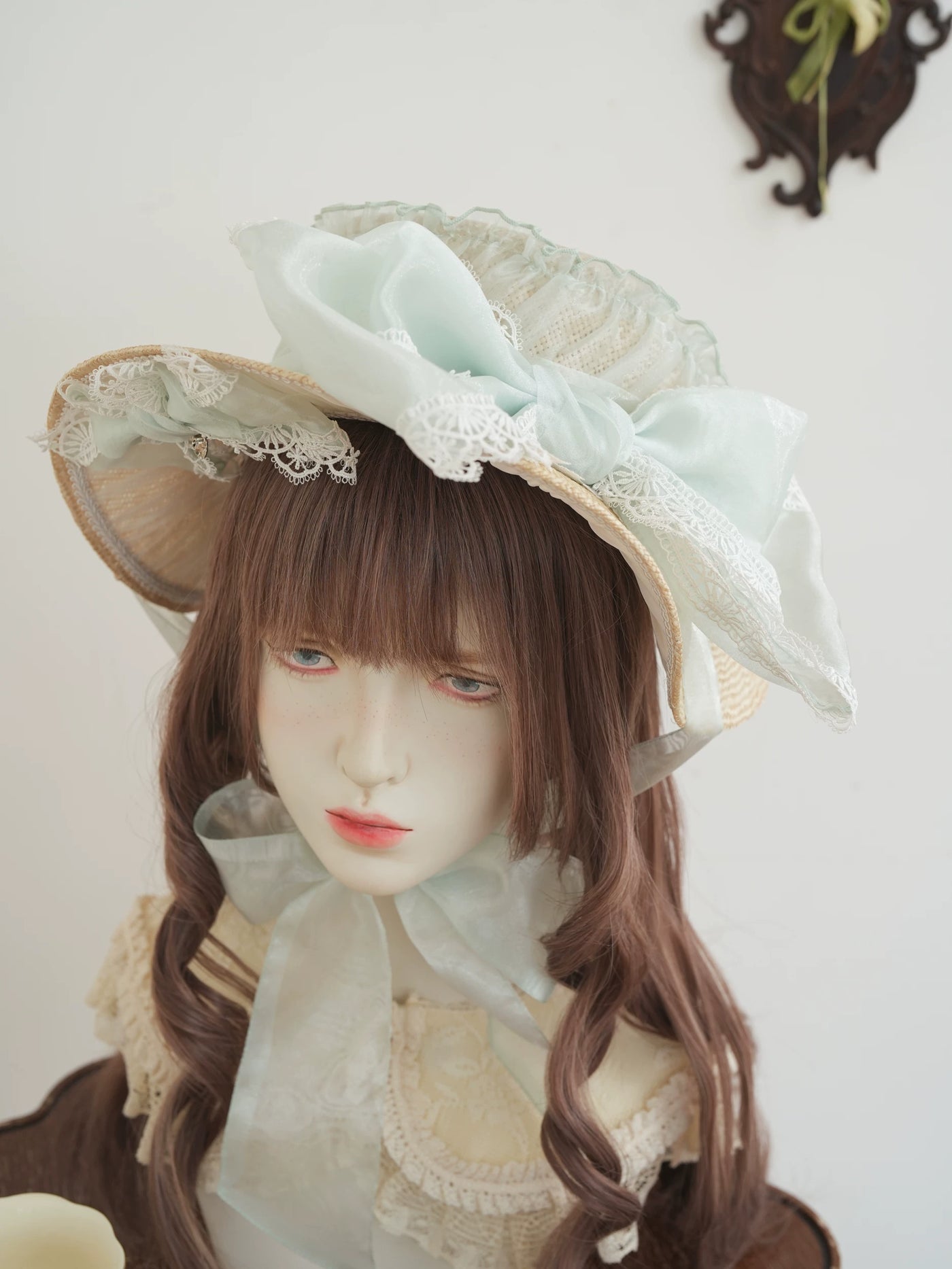 Star Box - Fresh Lace Bow - Natural Straw Hat with Lace Trim