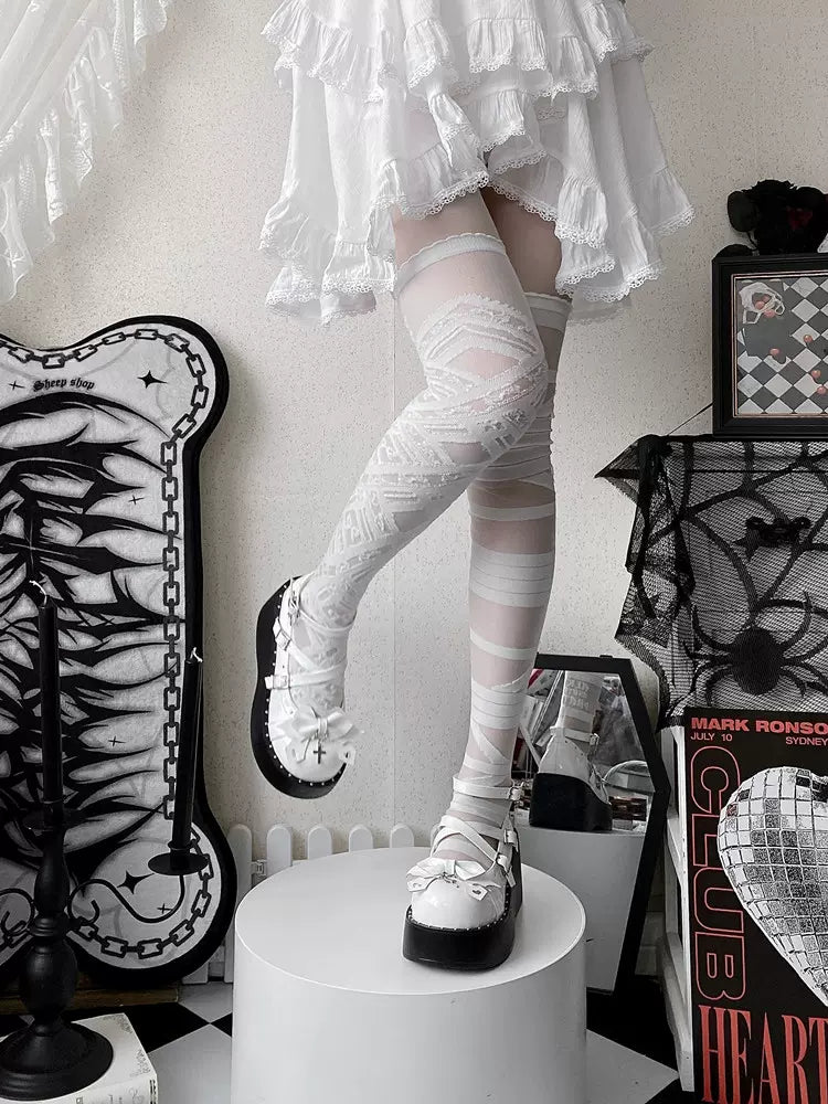 BONDORA - Devil Cross - Black or white Punk Lolita platform shoes with bow and cross-shaped accents - product detail 2