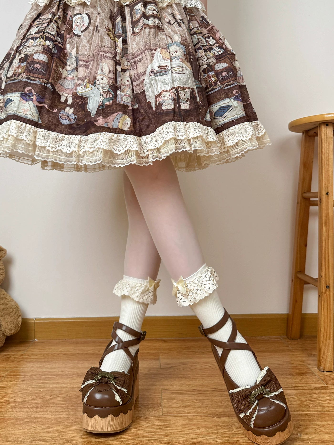 Chubby Bear Tales - Antique Doll Parlour - Lace-Trimmed Mid-Calf Socks