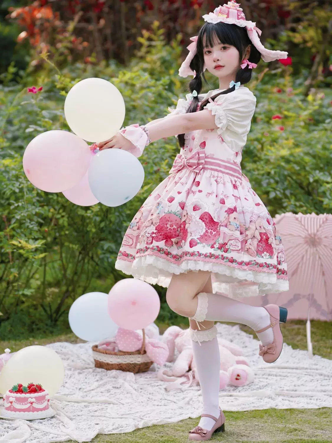 Sweetheart Dream Machine - Rabbit Berry Gift Box - White Inner Blouse with Pink Sleeve Bows