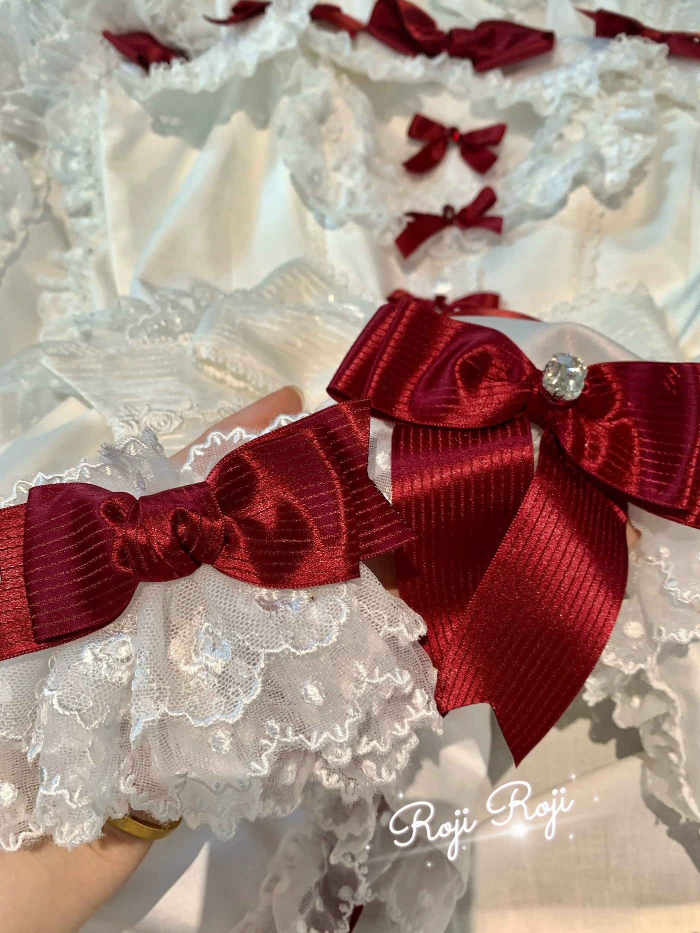 Roji Roji - Sweet Lolita Lace Bow Cuffs - Elastic Wrist Hand Accessory