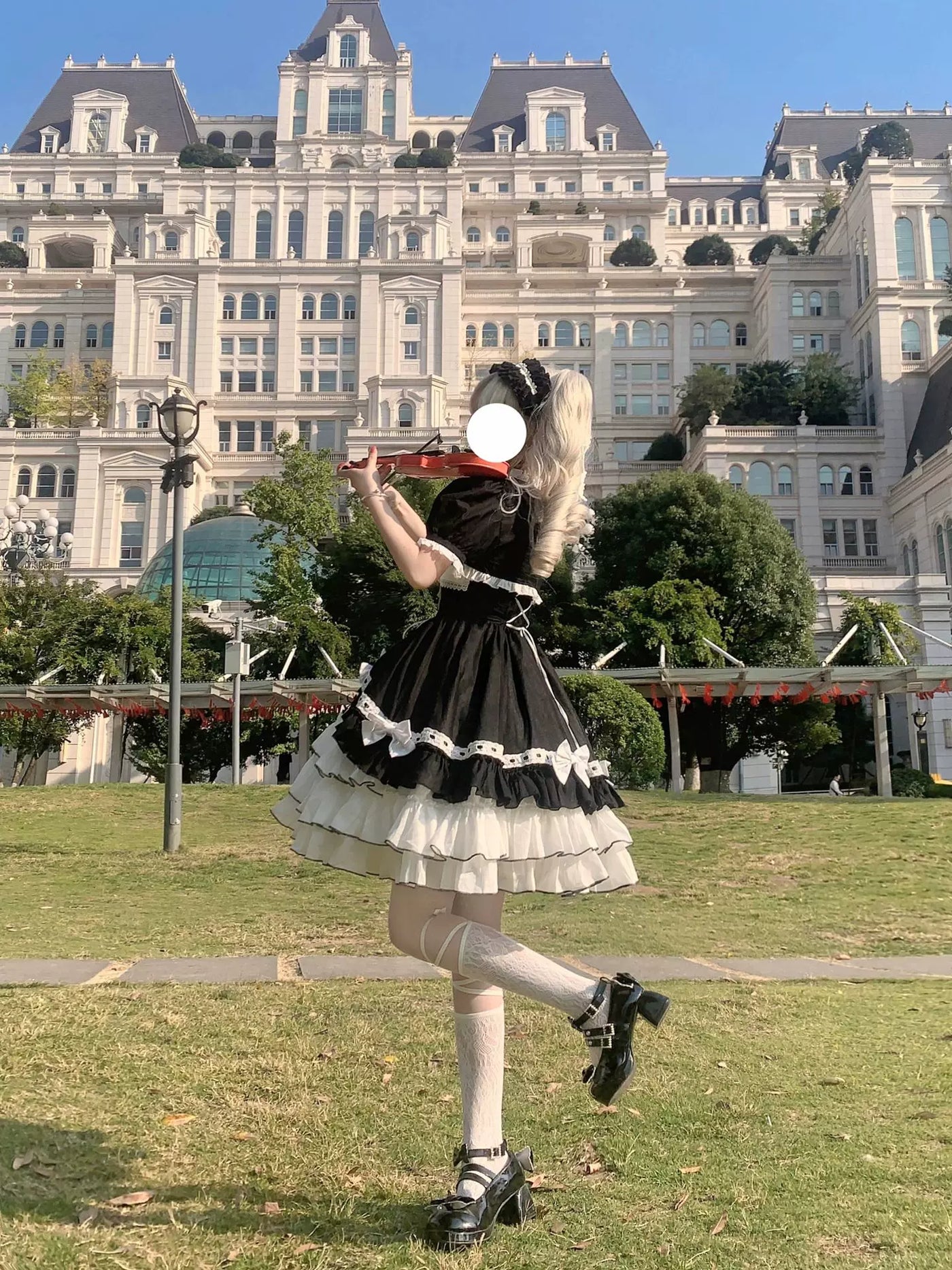 Creamy - Black & White Princess - OP Dress with Layered White Ruffles