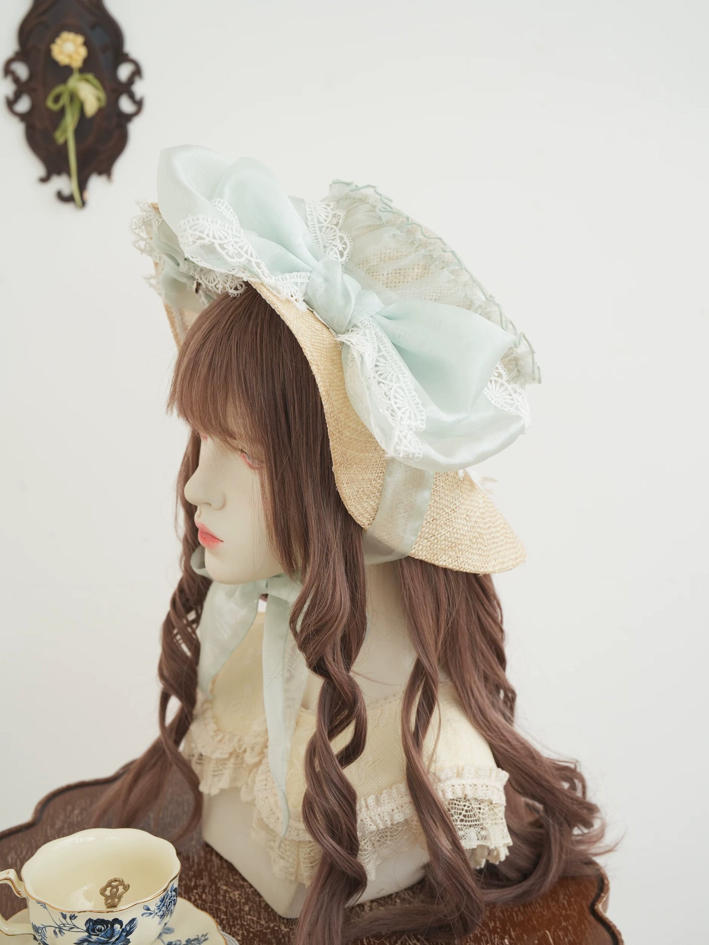 Star Box - Fresh Lace Bow - Natural Straw Hat with Lace Trim