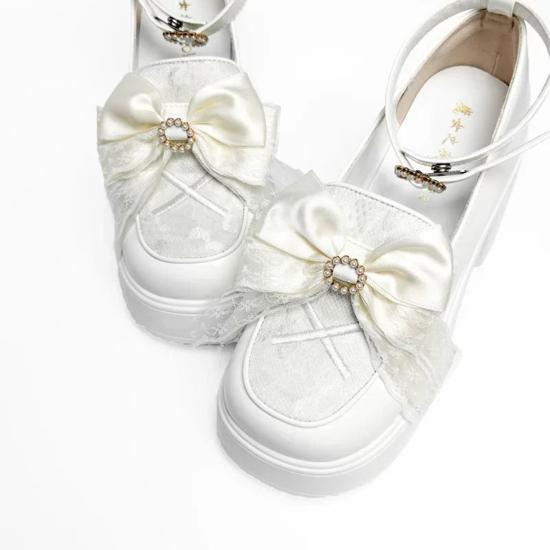 Witch's Night - Daily Lolita - Lolita heels shoes with a bow, lace trim, and heart-shaped pearl details
