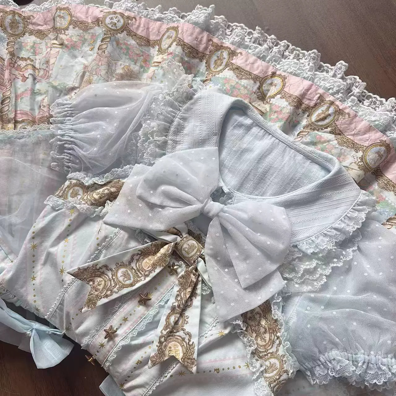 Sweetheart Dream Machine - Milky Puff - Cotton Inner Layer with a Lace-Trimmed Peter Pan Collar