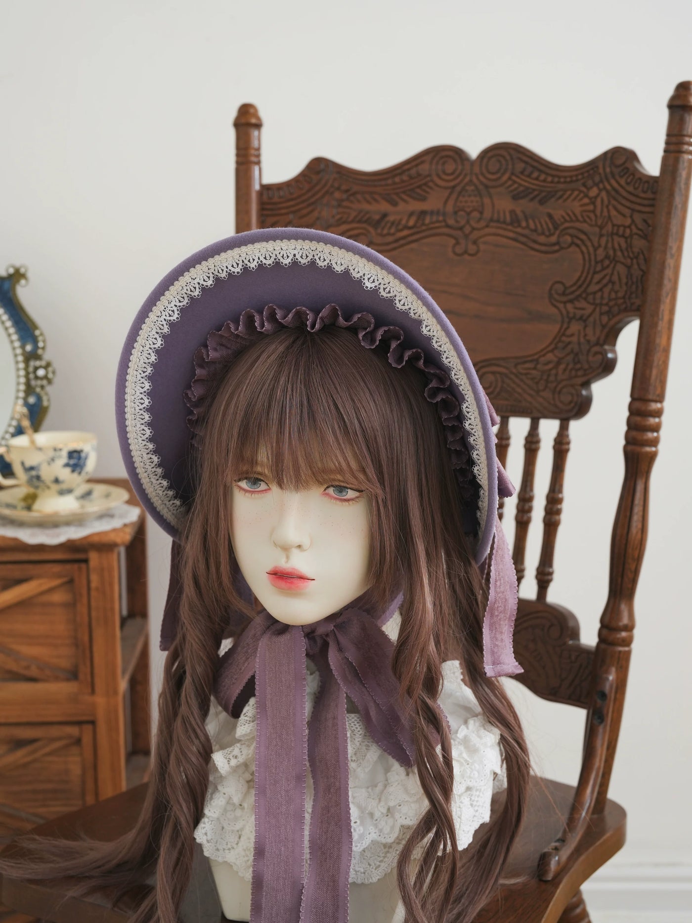 Star Box - Pearl Lady - Broad-Brim Bonnet with a Side Bow