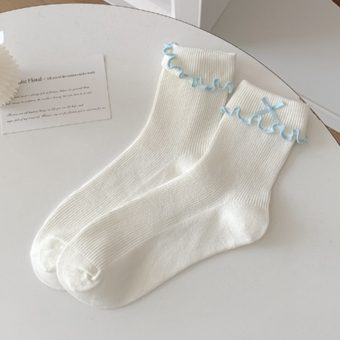 Fantasy Doll - Japanese Sweet Style - Lettuce-Edge Mid-Calf Socks with Bows