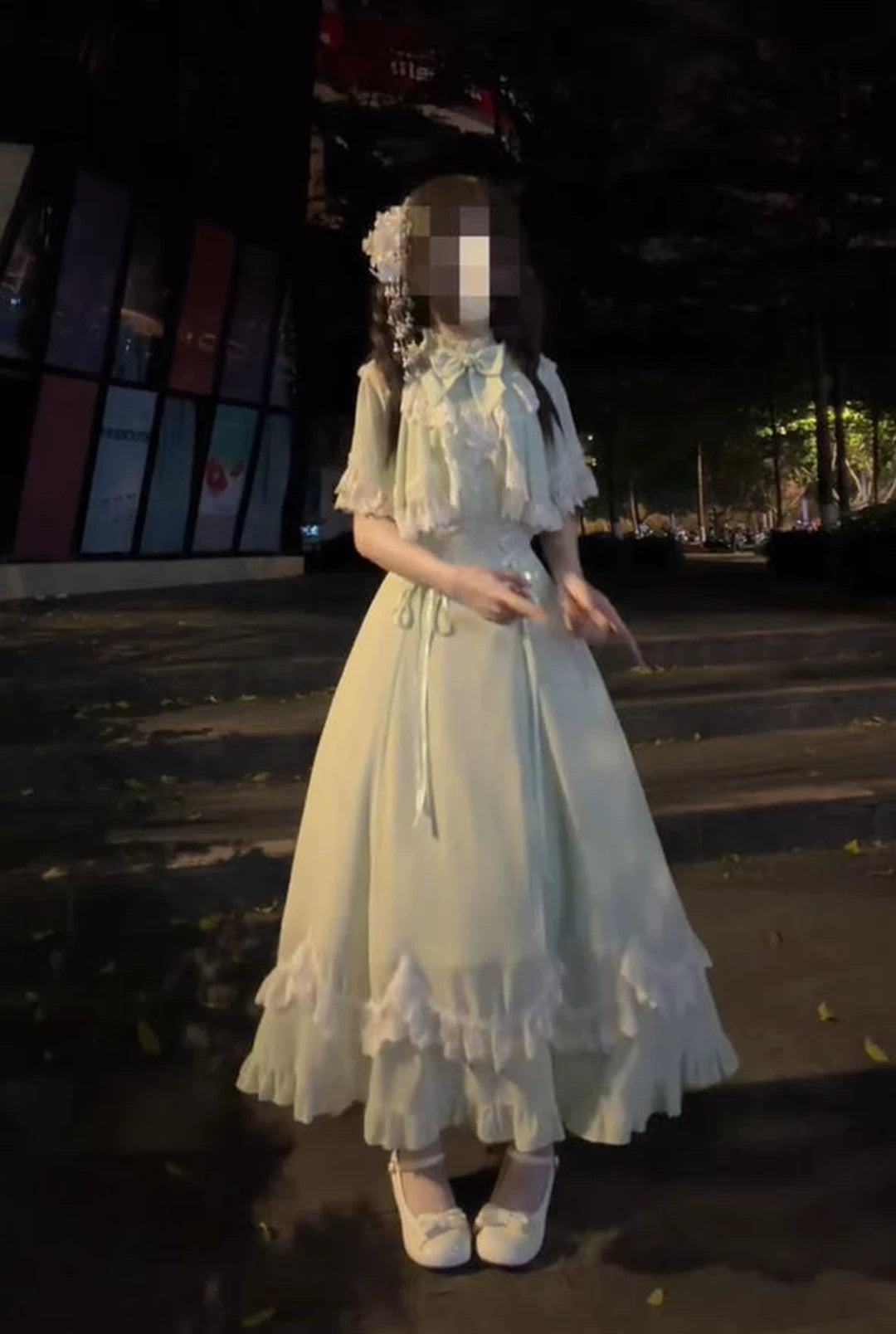 Creamy - Green Lace Cape - Green Lolita dress with a lace capelet