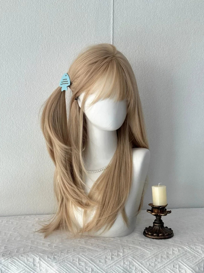 platinum long straight Lisa-style wig - view 5
