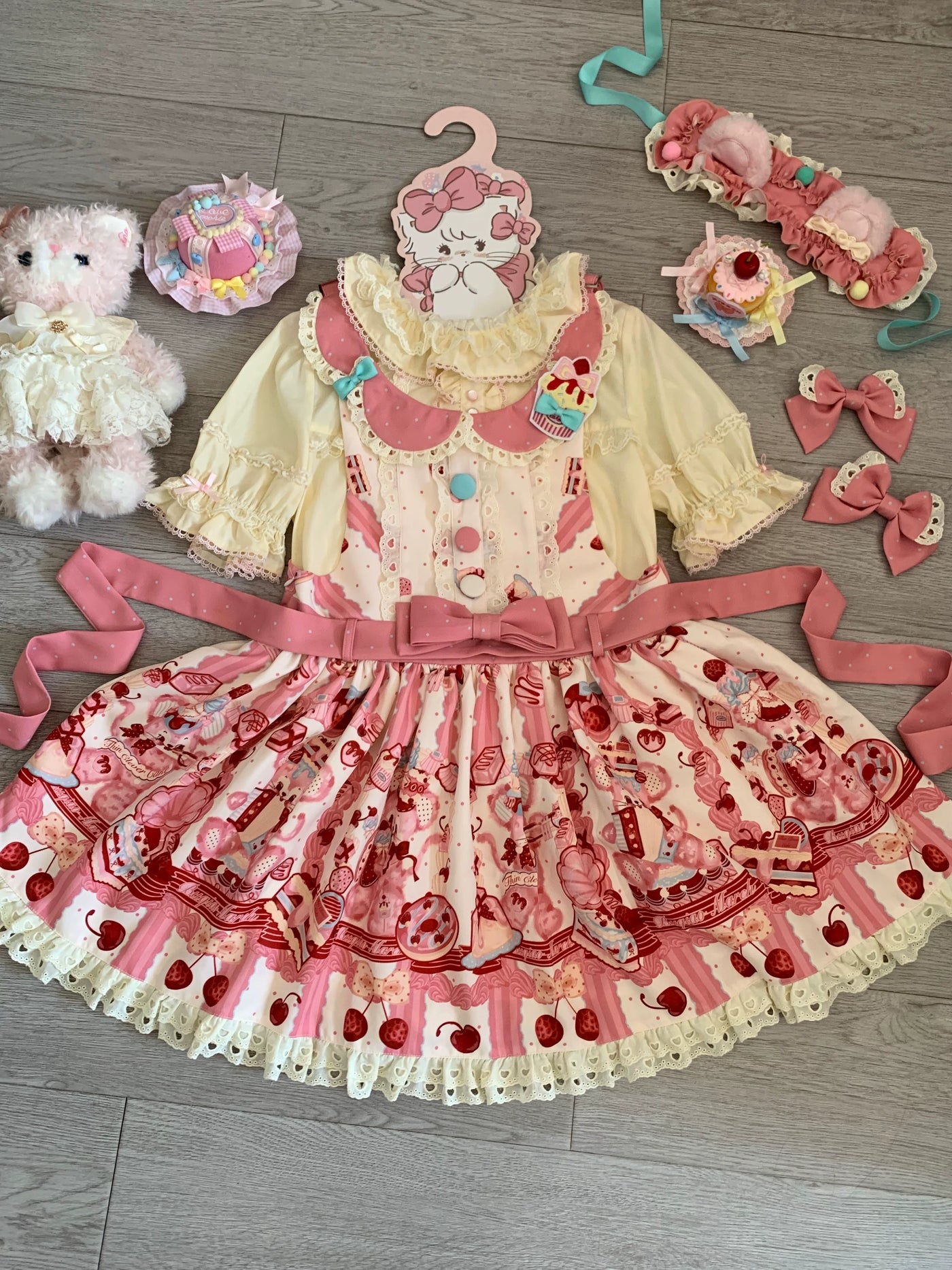 Xian Diandian - Salty Heart Berry Pie - Printed JSK with Cherry and Dessert Motifs