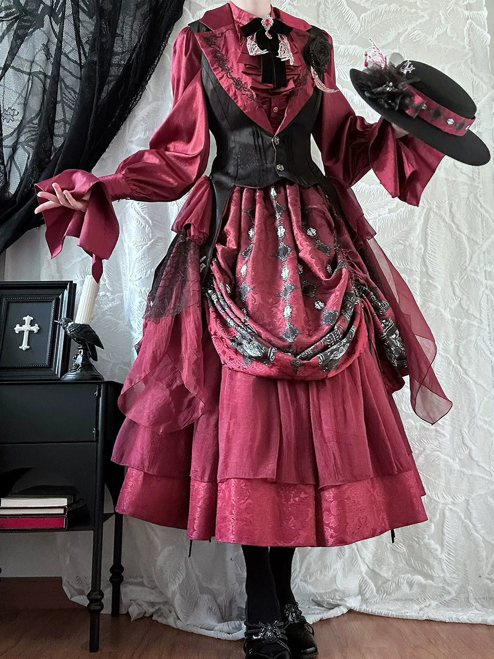 Miss Point - Moonnight Return - Gothic Lolita Long Vest, Embroidered Collar