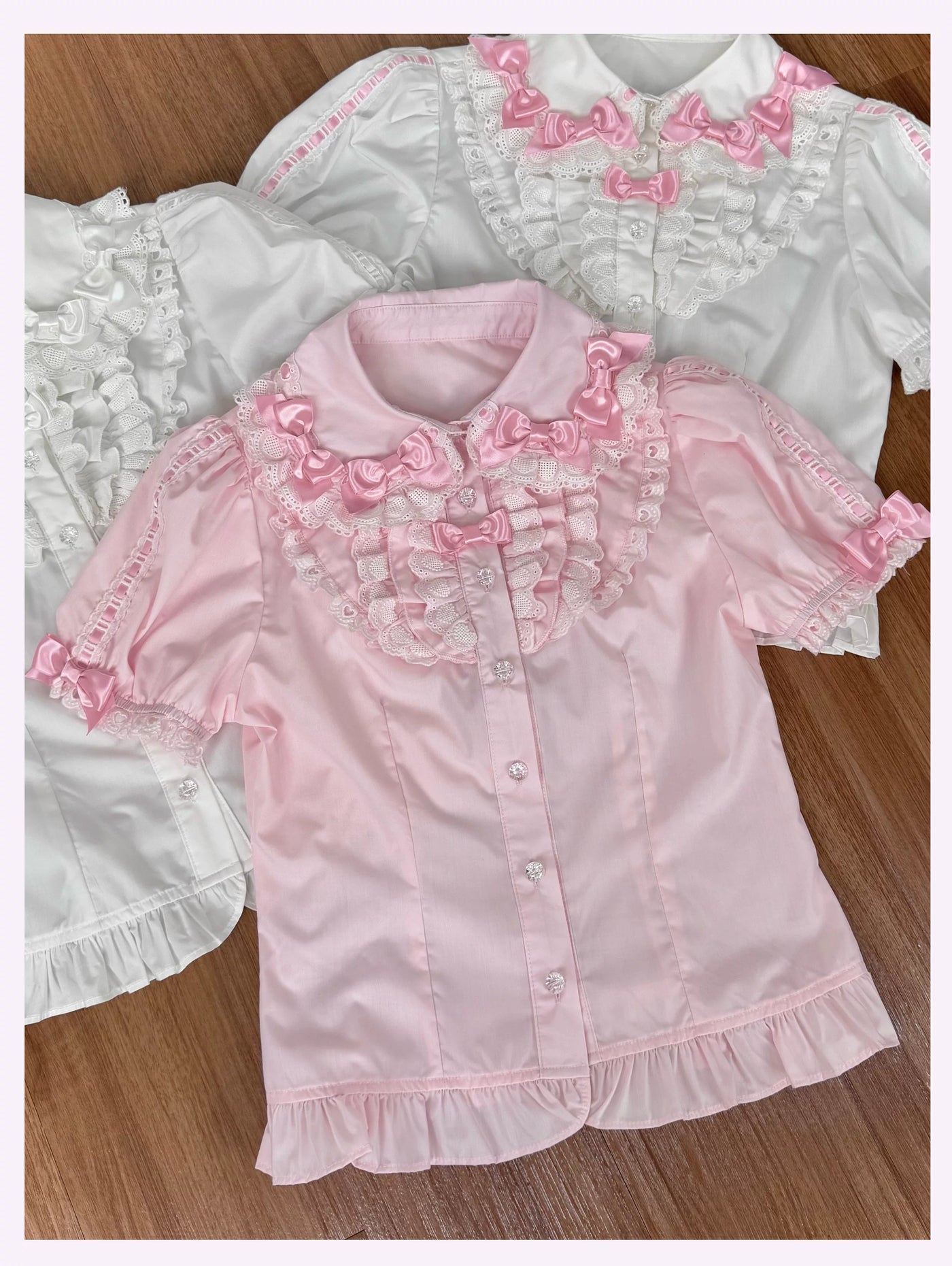 Tata Long Ear - Vintage Bow Lace - Short-Sleeve Blouse with a Doll Collar