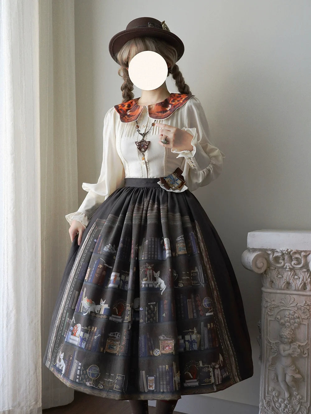 Miss Point - German Bookshelf - Classic Lolita SK, Detachable Suspenders