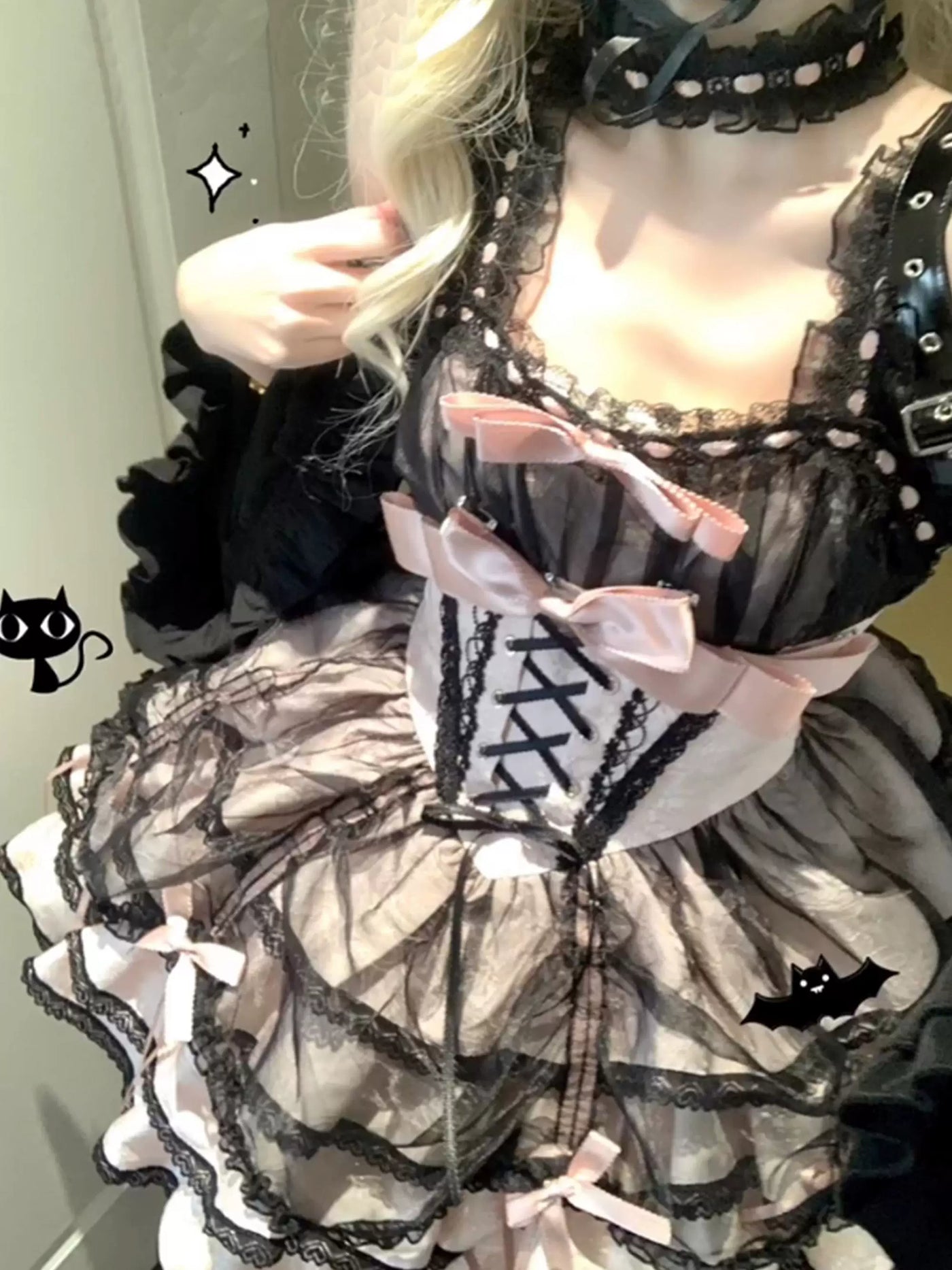 Creamy - Black-Pink Princess - Black-pink suspender dress with hand sleeves